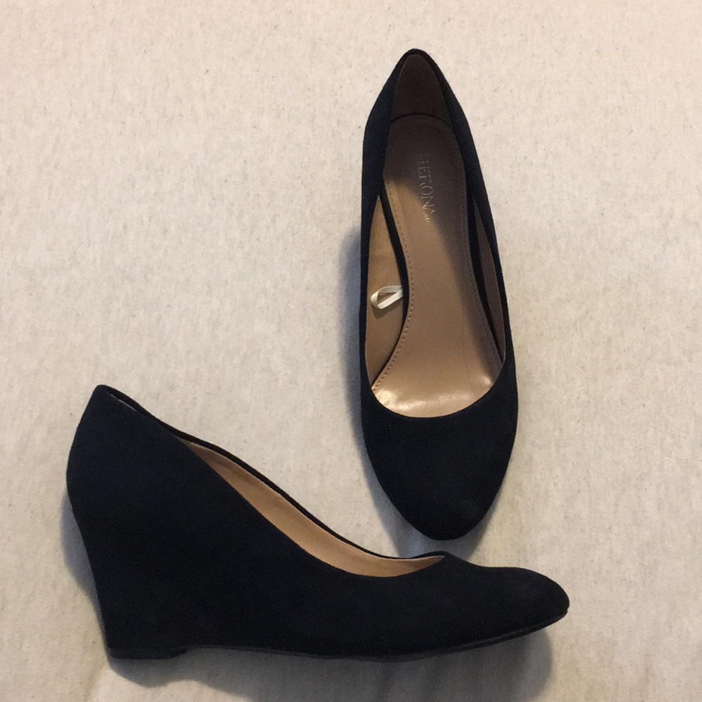 Black Suede Wedges!